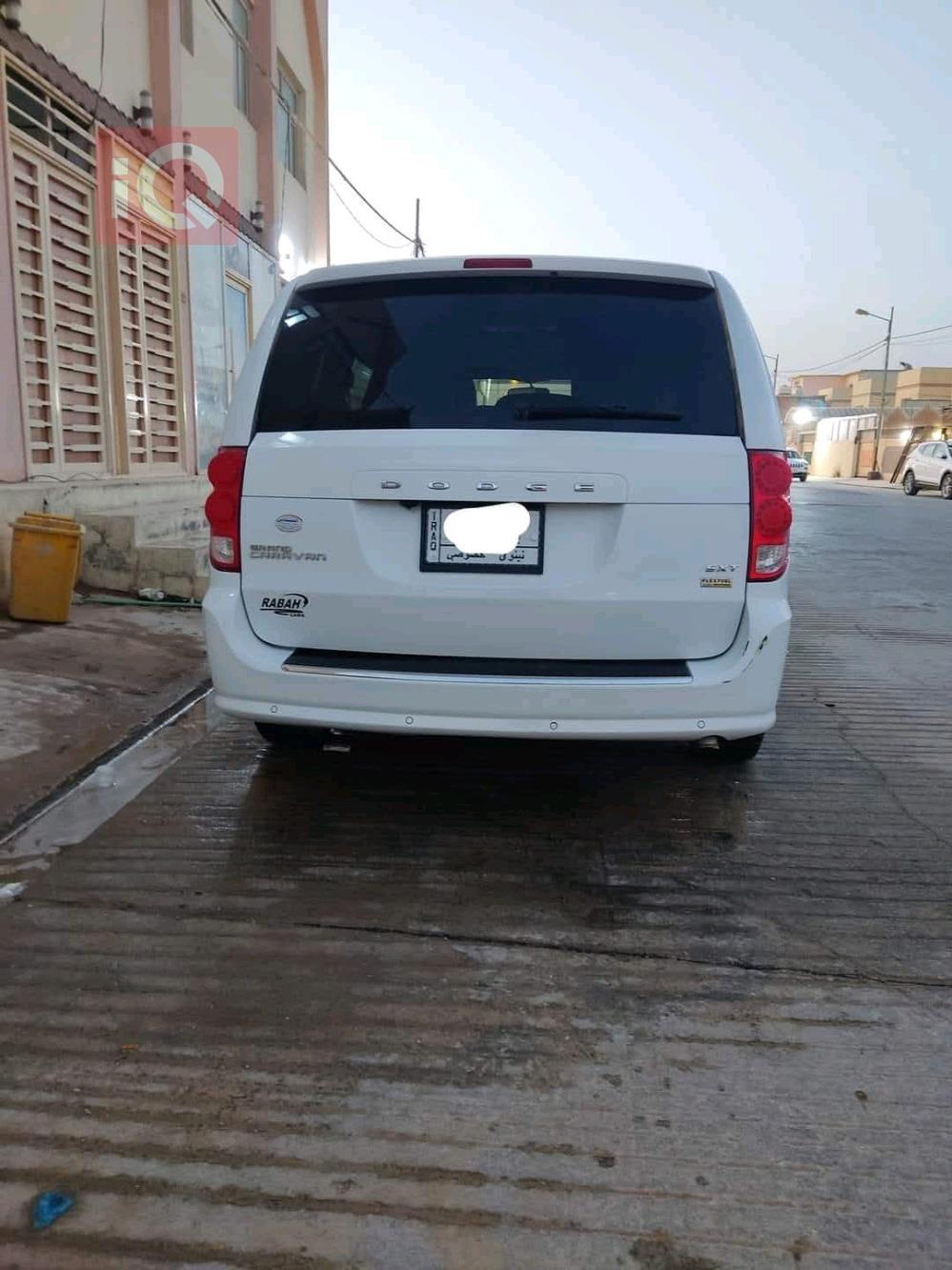 دودج جراند كارافان